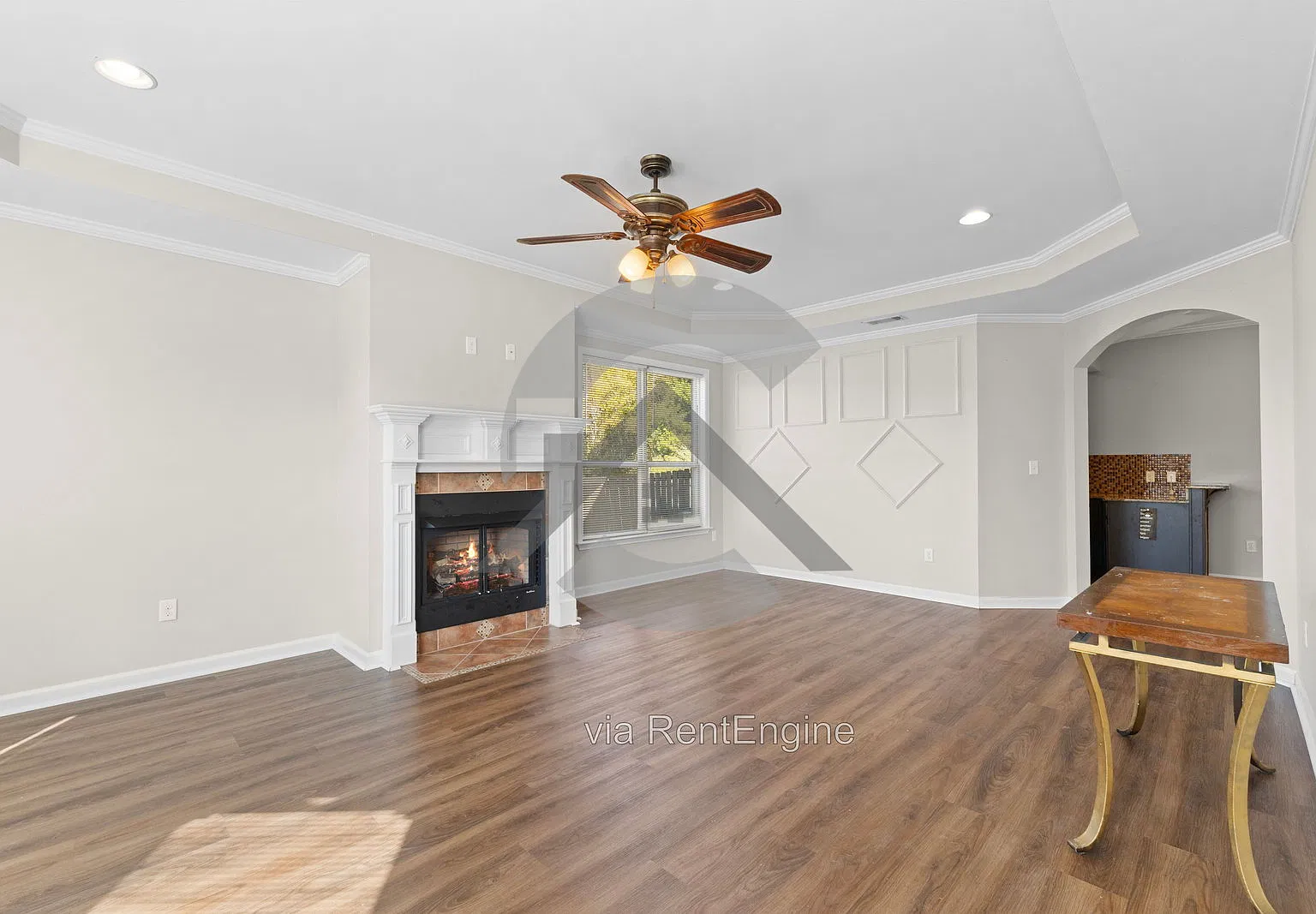 4 bed, 2.5 bath, 2487 sqft, $2,300 — Photo 3