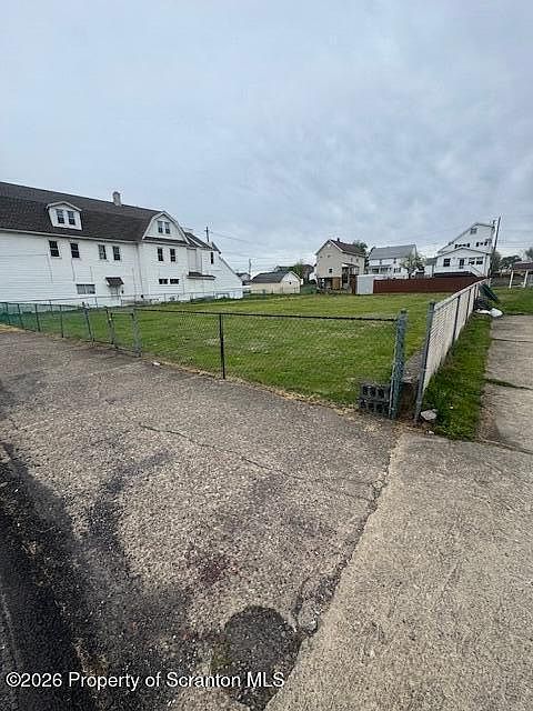 1st image of 20 Cook St