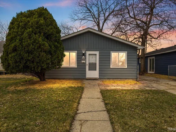 23417 Carlisle Ave, Hazel Park, MI 48030