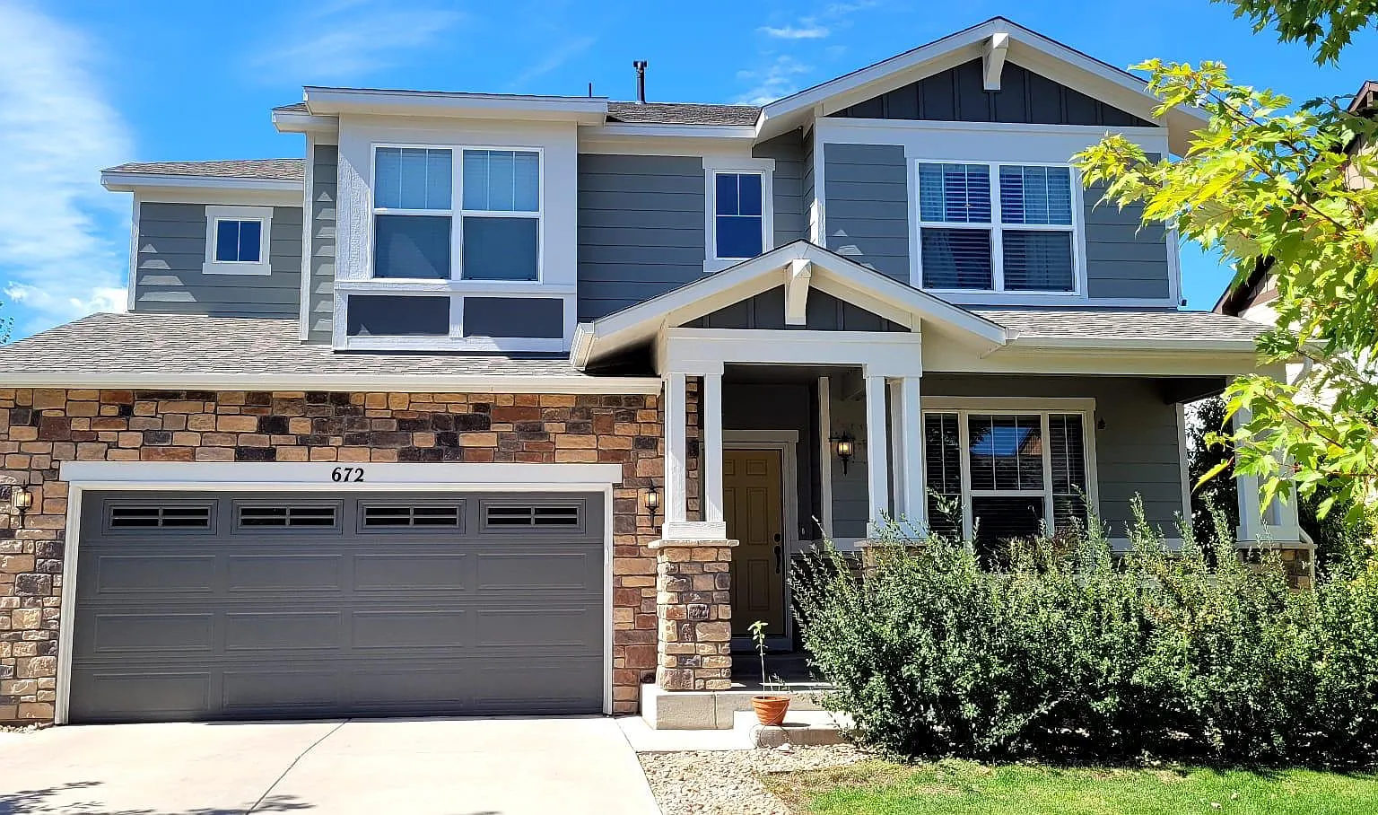 4 bed, 3.5 bath, 2487 sqft, $3,500 — Photo 1