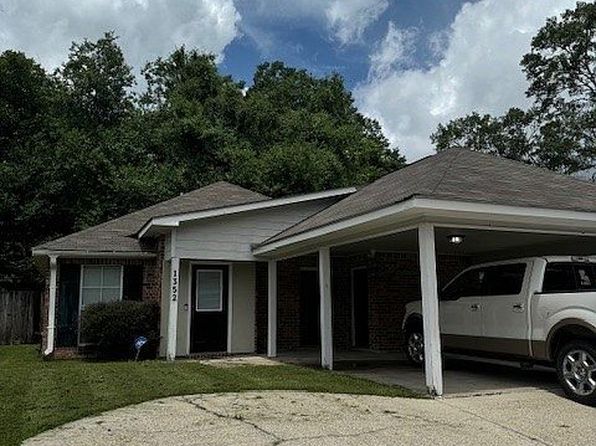 1352 Harwich Dr