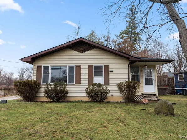 580 W Middle St, Chelsea, MI 48118