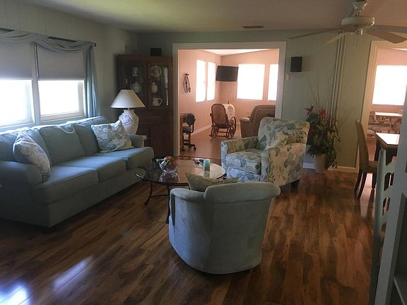 4th image of 513 Crampton Ln