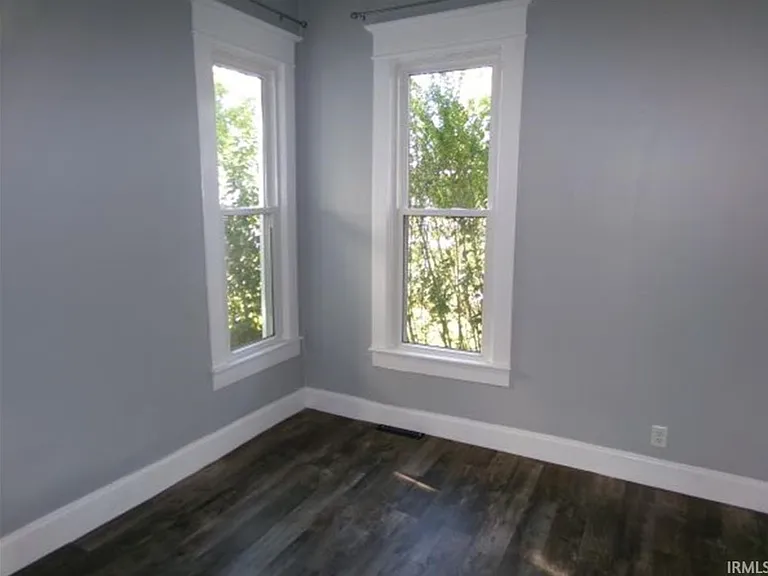 127 S Gibson St — Photo 5