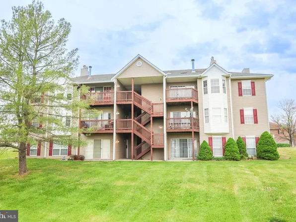 111 Timberlake Ter APT 11, Stephens City, VA 22655