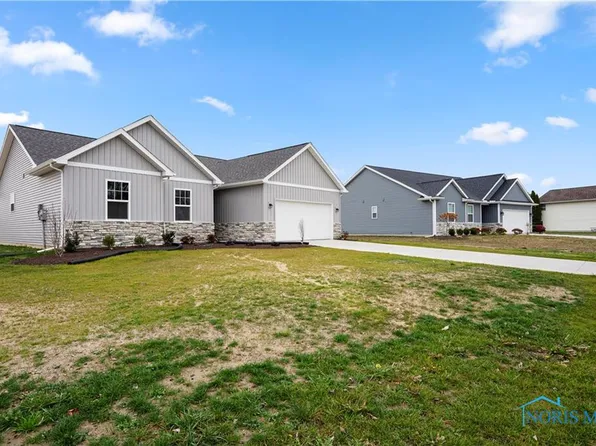 109 Ashberry Way, Swanton, OH 43558