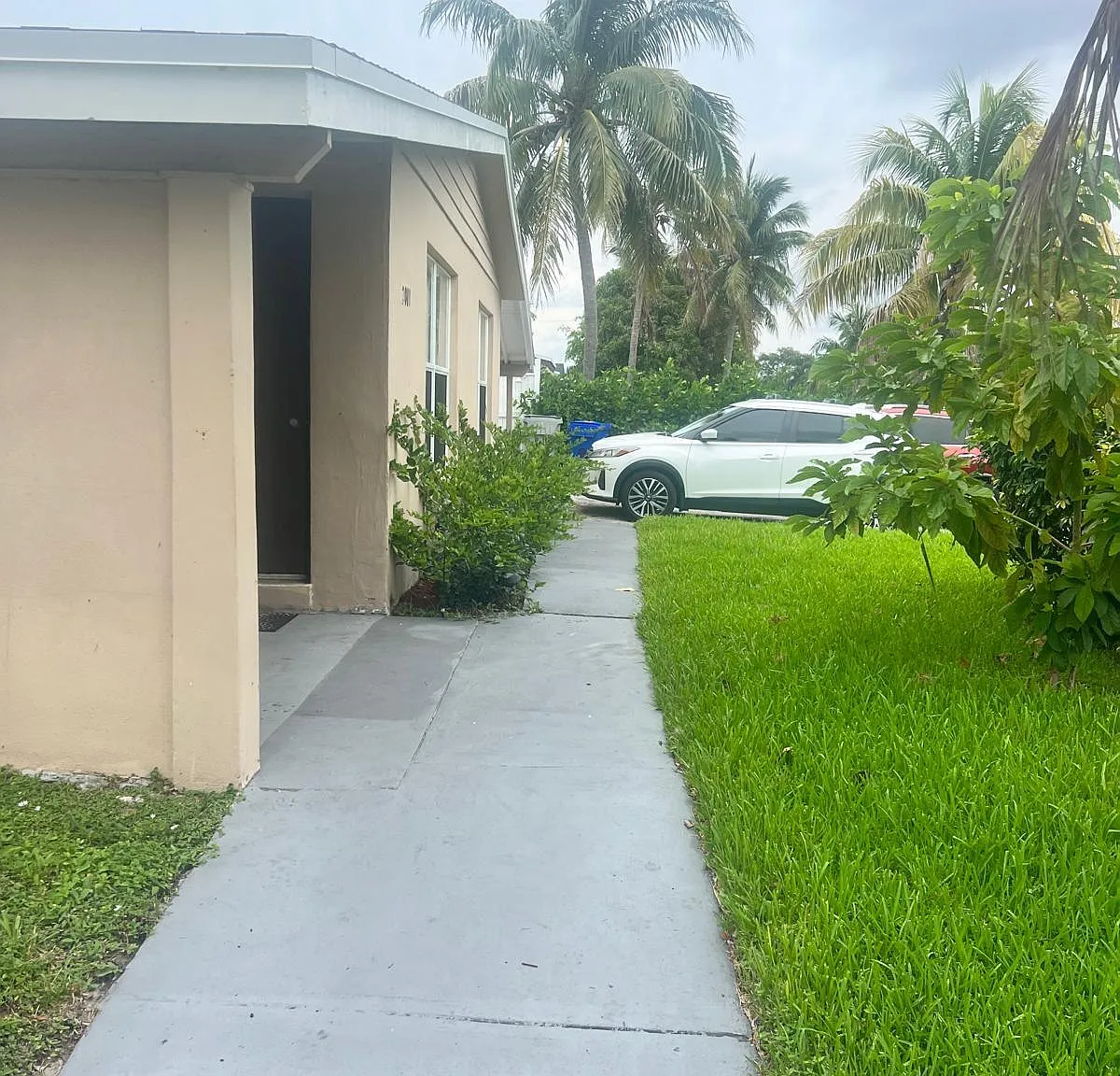3 bed, 2.0 bath, 999 sqft, $3,000 — Photo 3