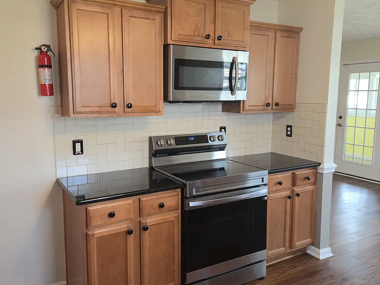 196 Sandspur Ct — Photo 23