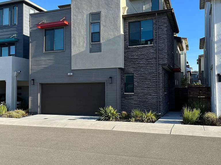 5685 Mulholland Ave — Photo 34