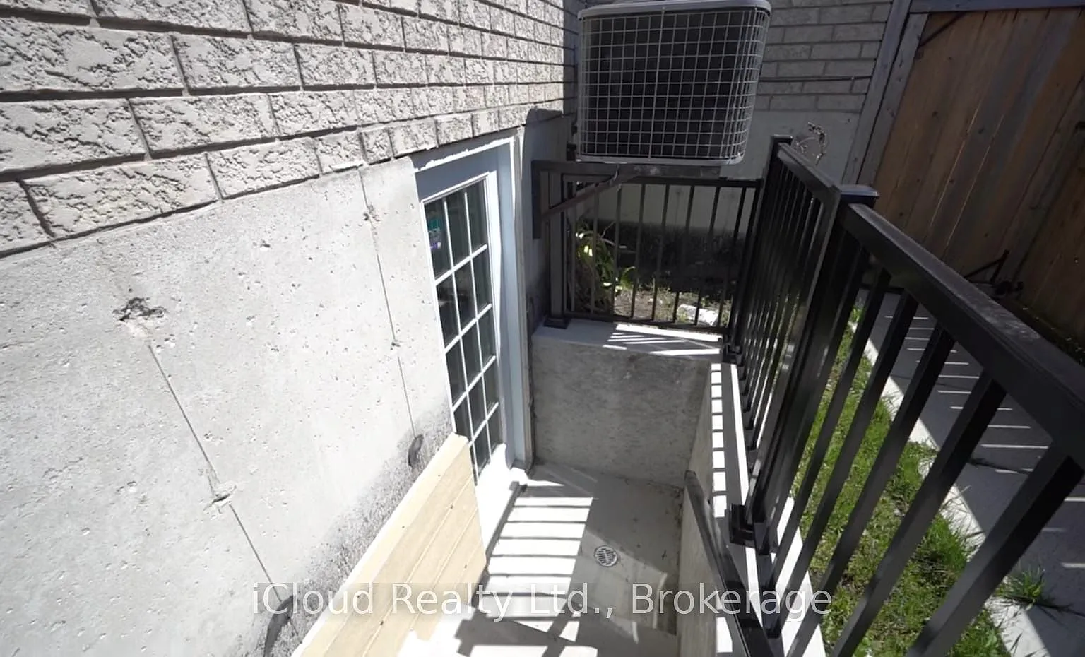2 bed, $1,600 — Photo 3