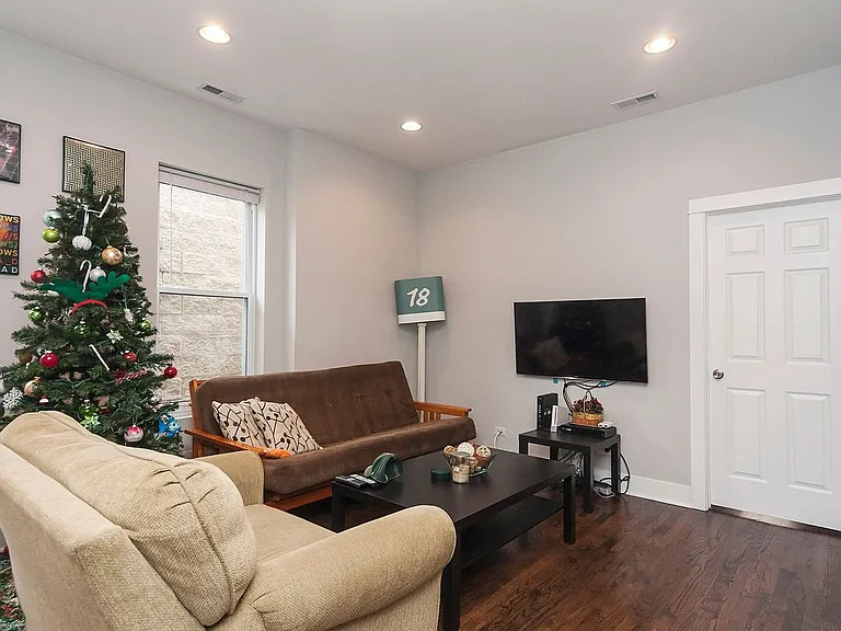1338 W Huron St #3F — Photo 4