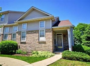 701 W Georgian Ct, Addison, IL 60101
