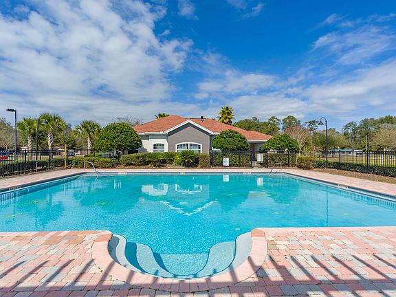 Madelyn Oaks Pool Area with Sundeck
