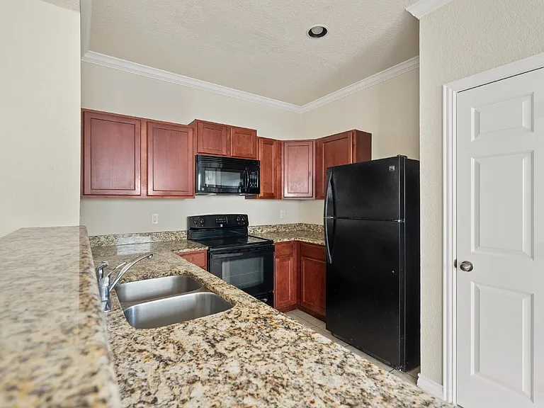 4915 Appleseed Ct — Photo 12