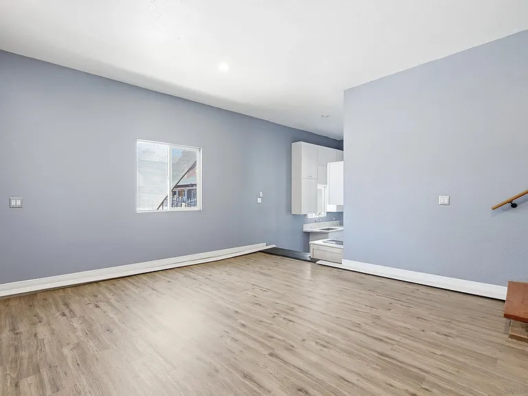 3168 Franklin Ave #A — Photo 16