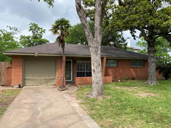 8410 Sonneville Dr, Houston, TX 77080