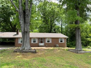 1040 Linger Rd, Winston Salem, NC 27127