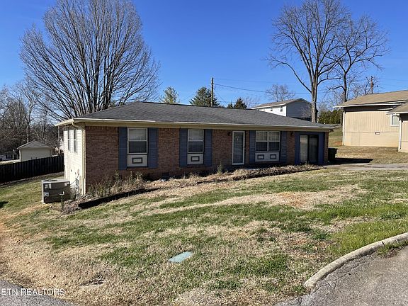 4th image of 613 Darby Cir