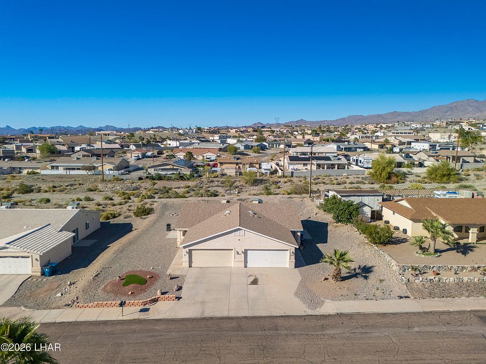 1st image of 2945 Palisades Dr
