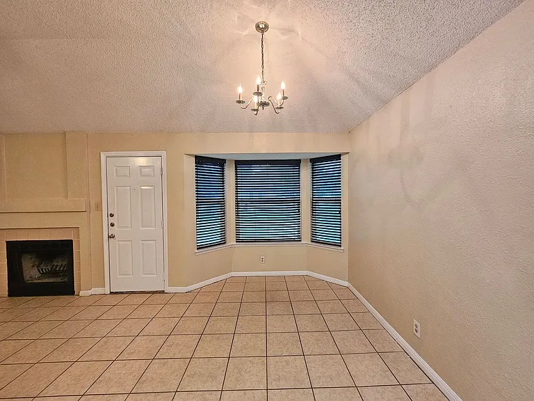 2606 Remington Dr — Photo 6