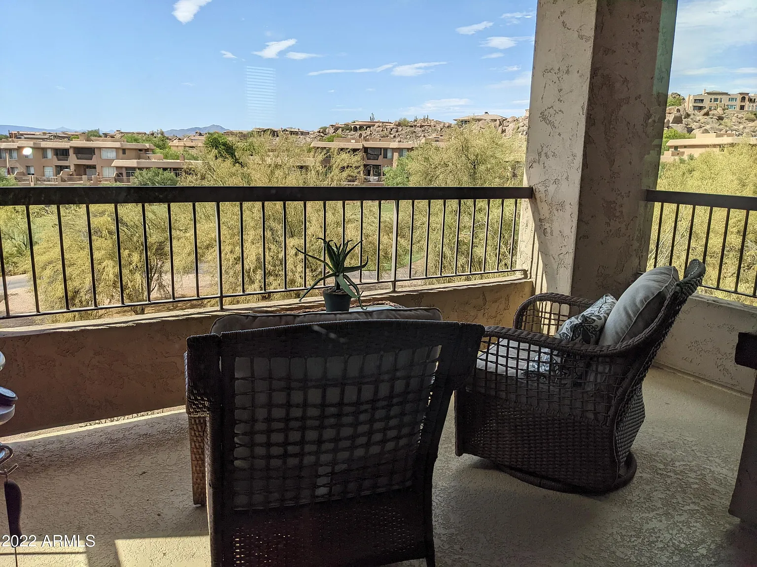 2 bed, 2.0 bath, 1646 sqft, $3,500 — Photo 2