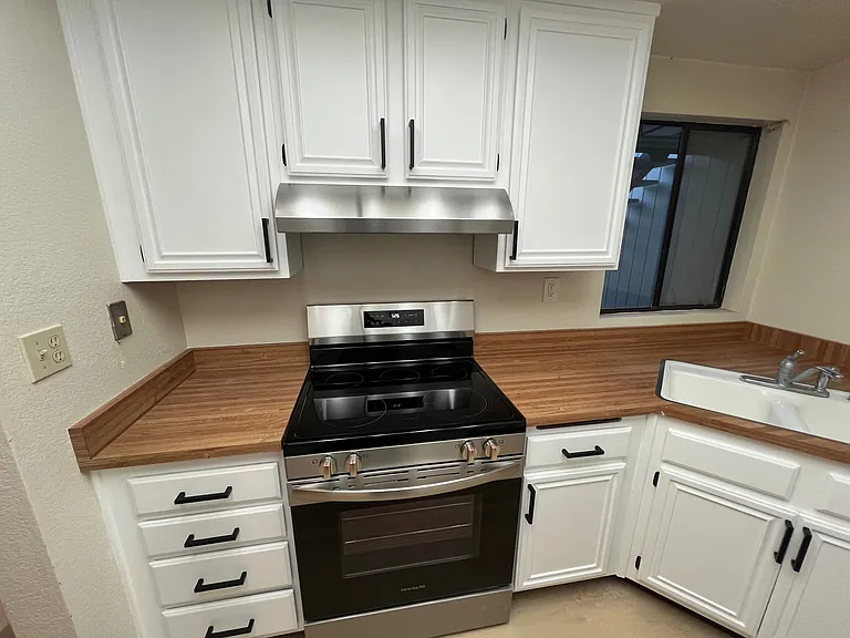 1722 Braddock Ct #1722 — Photo 3