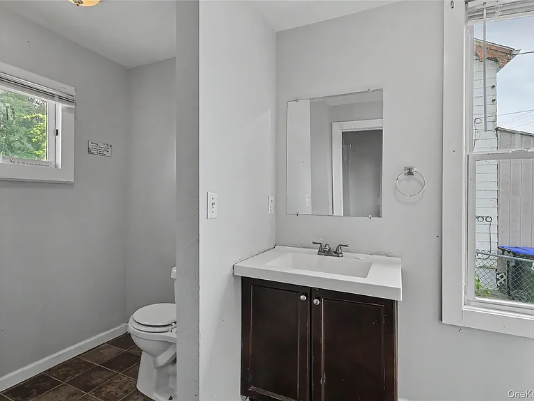 39 Spruce St — Photo 27