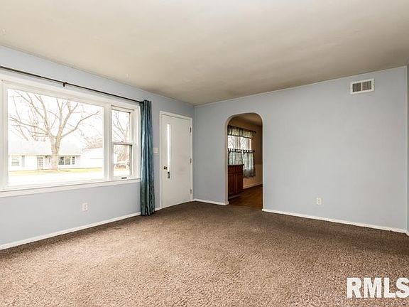 3rd image of 4217 Fairview Dr
