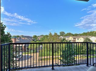 1070 Grandview Ct NE APT 302, Columbia Heights, MN 55421