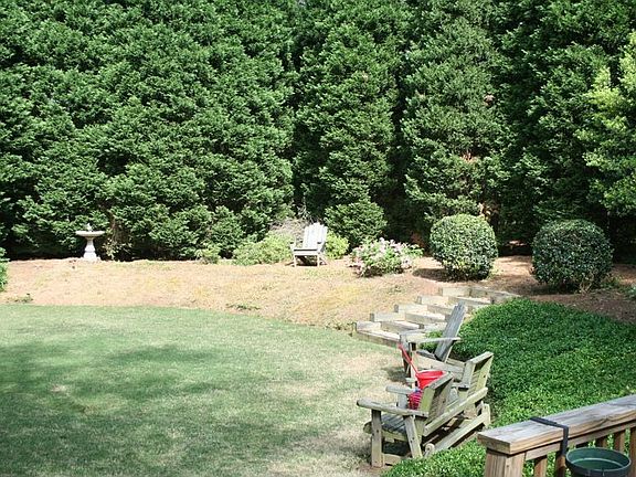 2nd image of 125 Knighthood Ct