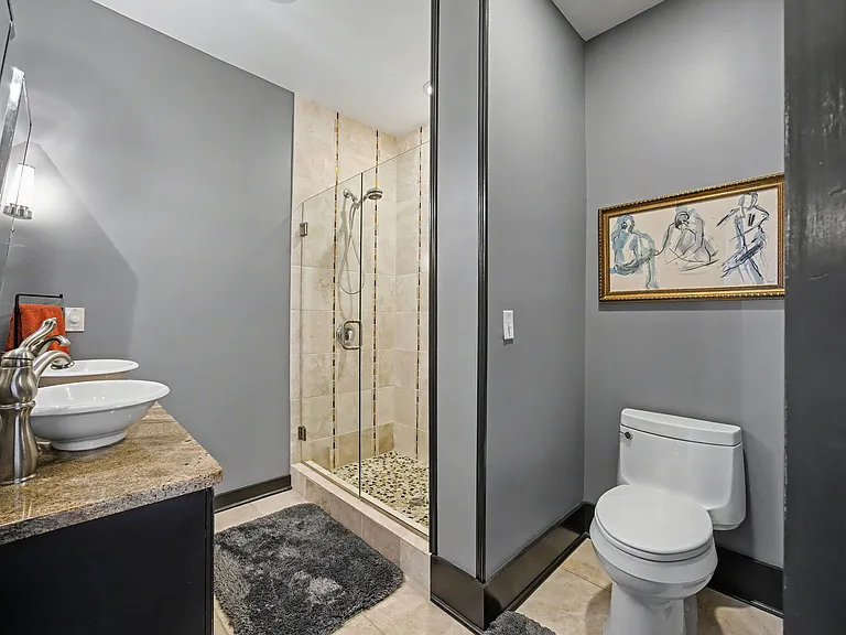 261 S Limestone St #304 — Photo 48