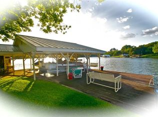 525 Shadyside Ln, Sunrise Beach, TX 78643