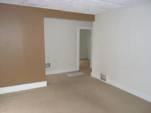 Building Photo - 225 N Center St #2