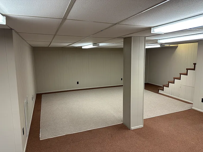 612 Lawrence Ave — Photo 23