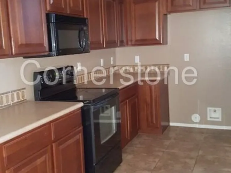 15652 W Durango St — Photo 5