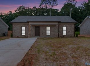 20477 Poff Ln, Athens, AL 35614