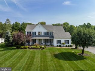 7 Holly Dr, Columbus, NJ 08022