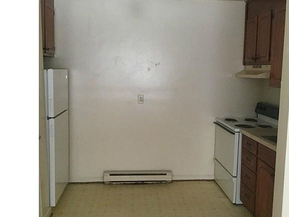 2nd image of 1437 Kingston Ave APT 5
