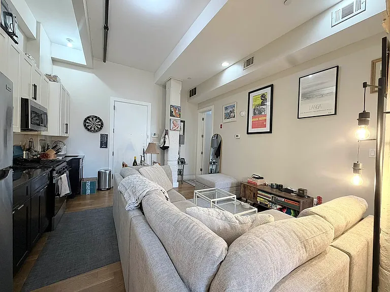 53 S 11th St #3D — Photo 5