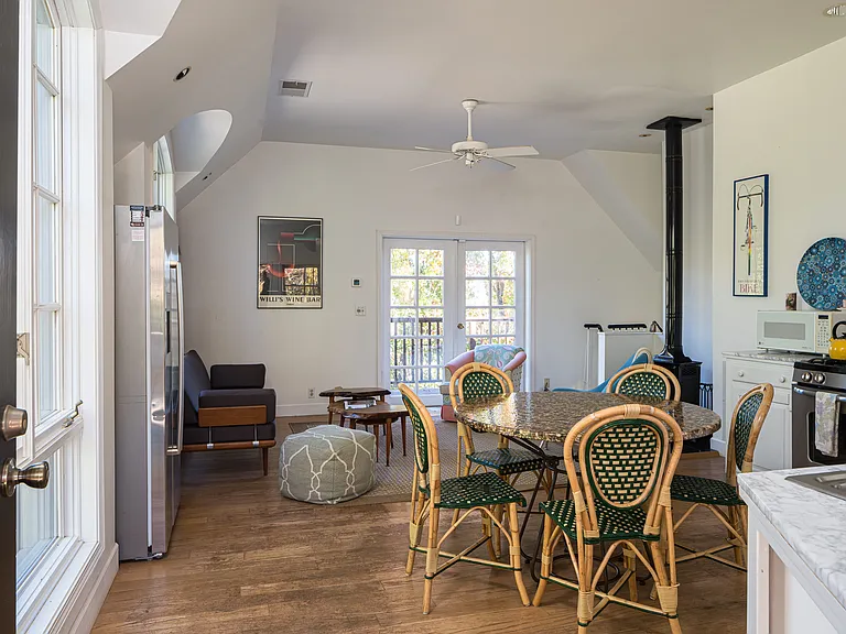 Guest cottage 1