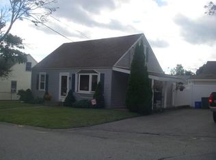 101 Hodges Ave, Somerset, MA 02725