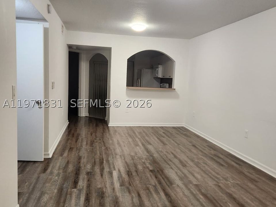1st image of 2931 SE 13th Ave 47
