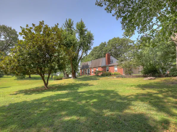 1306 Marion Drive, Neosho, MO 64850