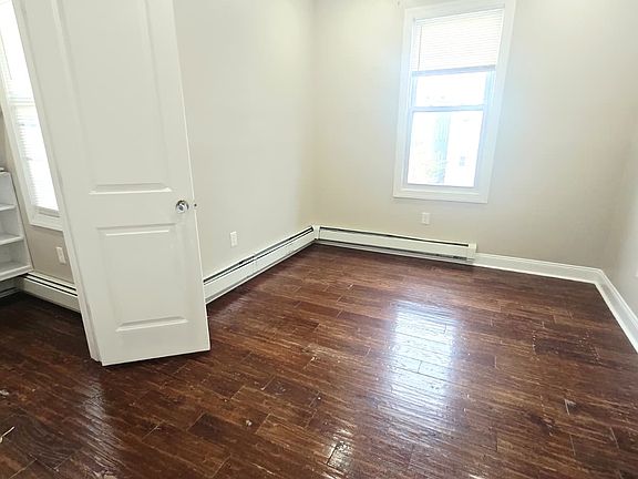3rd image of 186 Seaview Ave #2A
