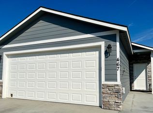 467 Bedrock Loop, West Richland, WA 99353