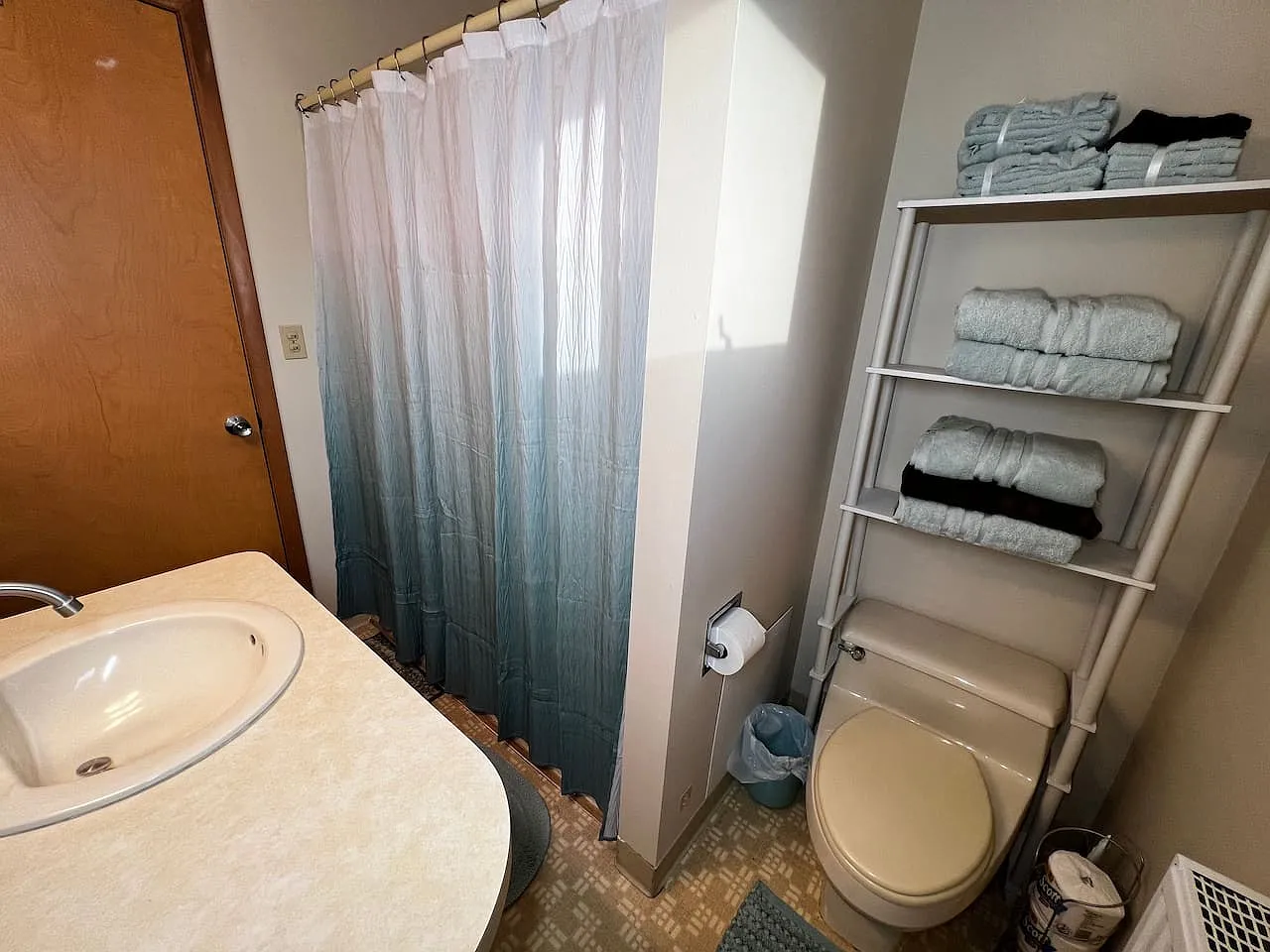 2 bed, 904 sqft, $2,500 — Photo 2