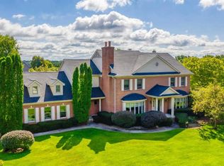 5435 Urbana Dr, Brighton, MI