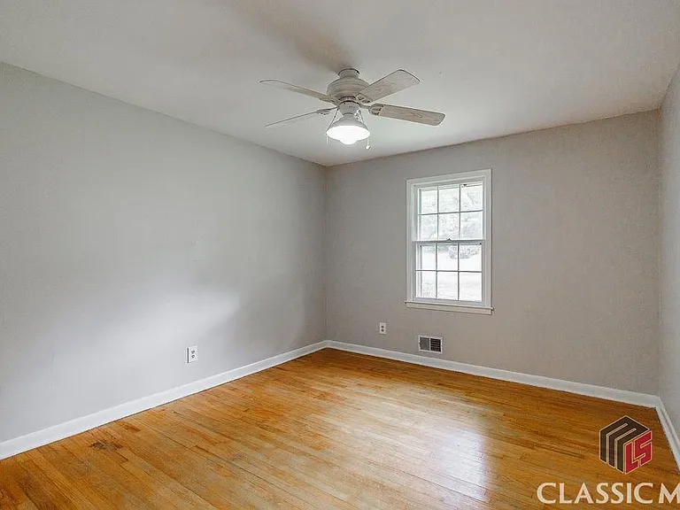184 Jarnigan Dr — Photo 2