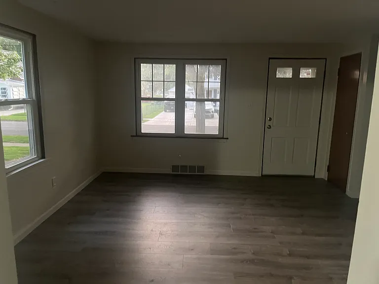 349 Fredericka St — Photo 16
