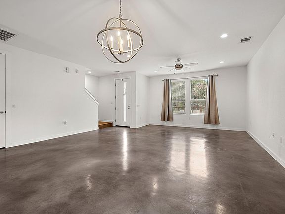 4th image of 6404 Porter St Unit 1